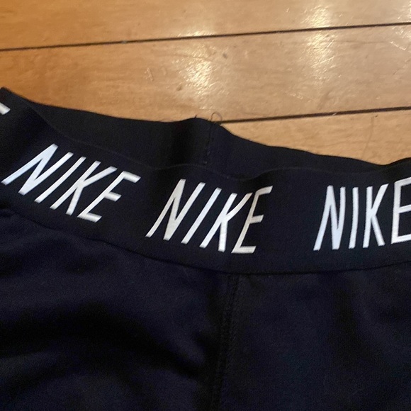 Nike sweatpants - Picture 3 of 4